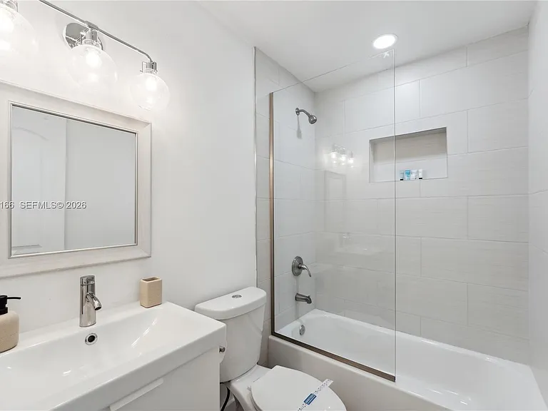 1480 NE 117th St — Photo 15