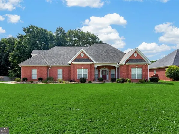 214 Knob Hill Dr, Warner Robins, GA 31088