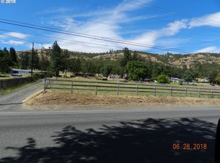 2514 W 10th St, The Dalles, OR