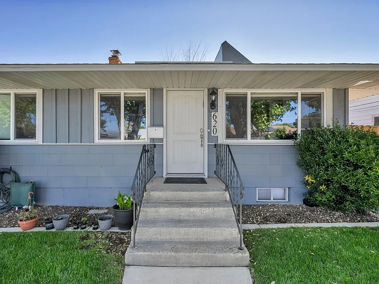 620 Belgrave Ave — Photo 53