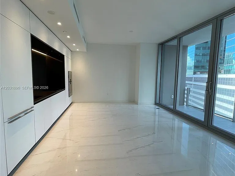 300 Biscayne Boulevard Way #2008 — Photo 11