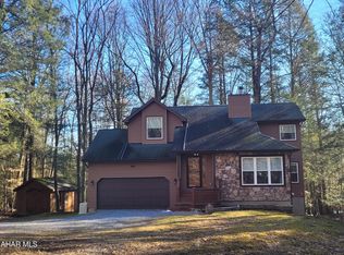 203 Lark Ln, Flinton, PA 16640