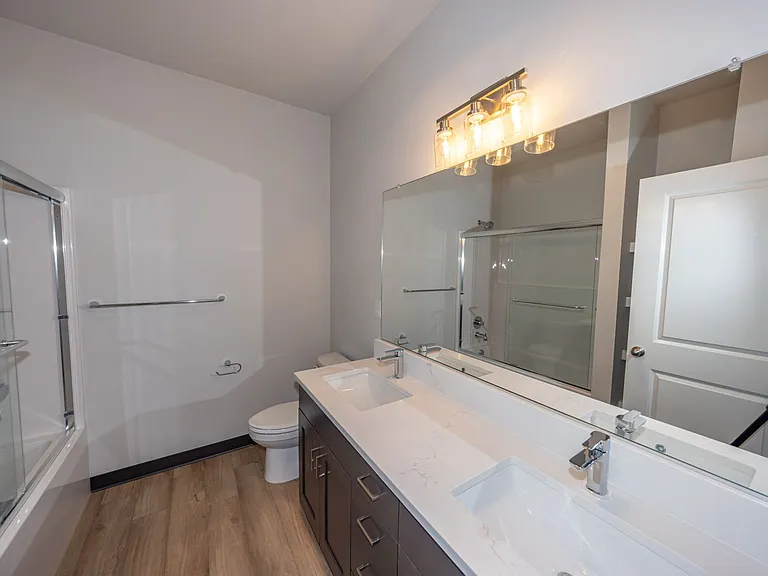1901 E 11th St #303 — Photo 17