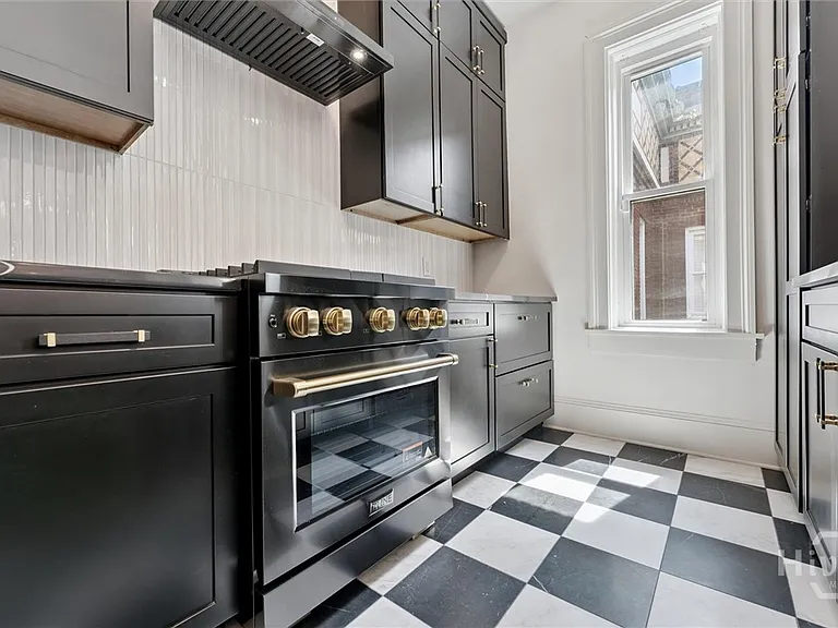 24 E Liberty St #73&83 — Photo 11