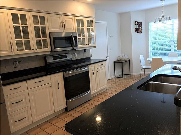 4th image of 3524 51st Avenue Dr W