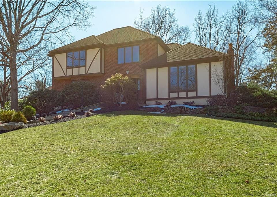 14 Kingwood Lane, Poughkeepsie, NY 12601 Zillow