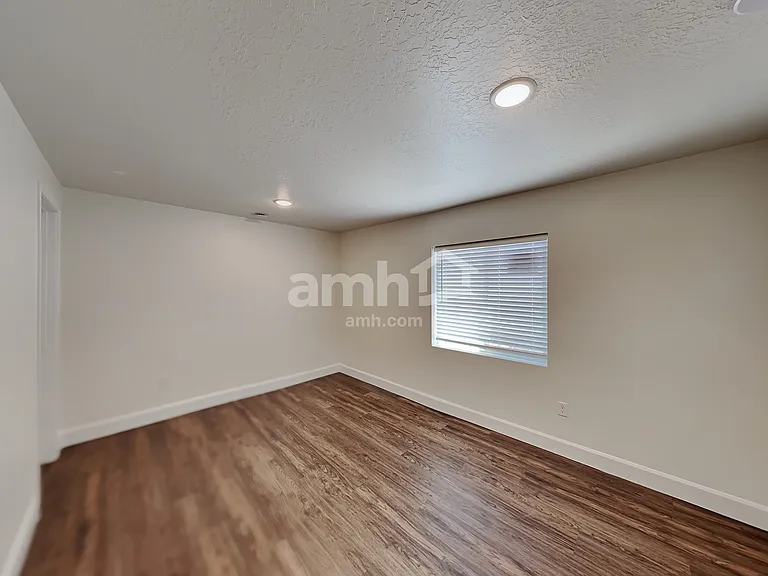 288 N Allen Ln — Photo 25