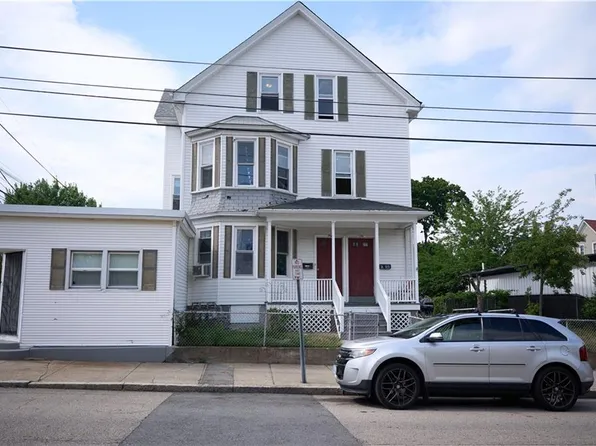 146-148 Pond St, Pawtucket, RI 02860