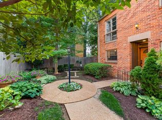 426 S Kirkwood Rd APT A, Saint Louis, MO 63122