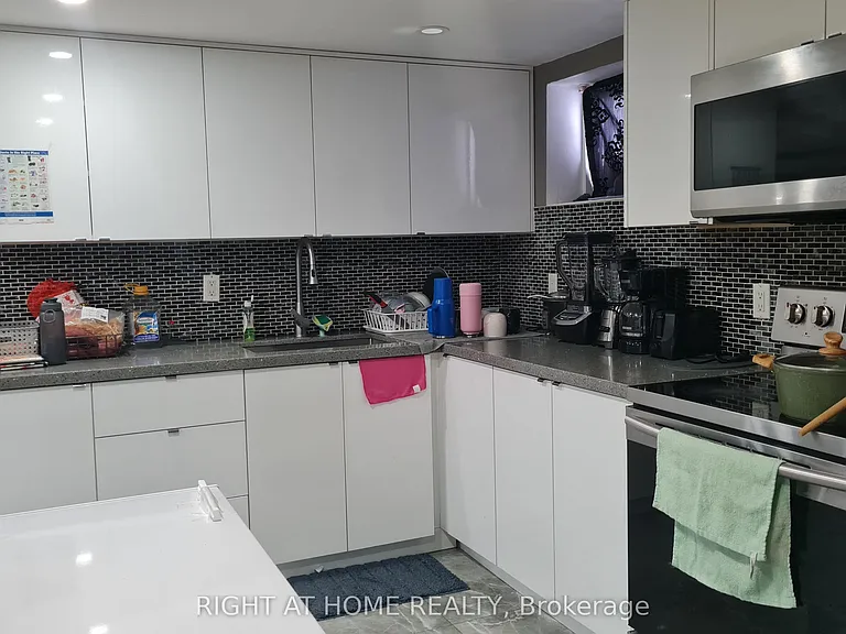 124 Overture Rd #BASEMENT — Photo 6