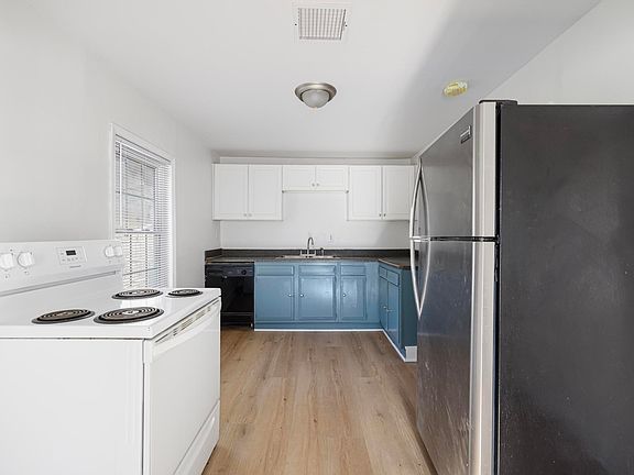 5th image of 1729 Mary St
