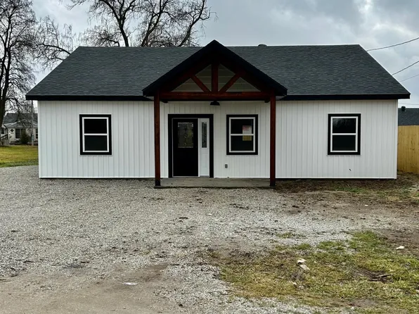 707 West Railroad, California, MO 65018