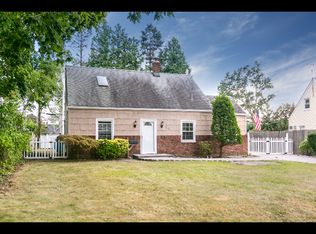38 Azalea Rd, Levittown, NY 11756