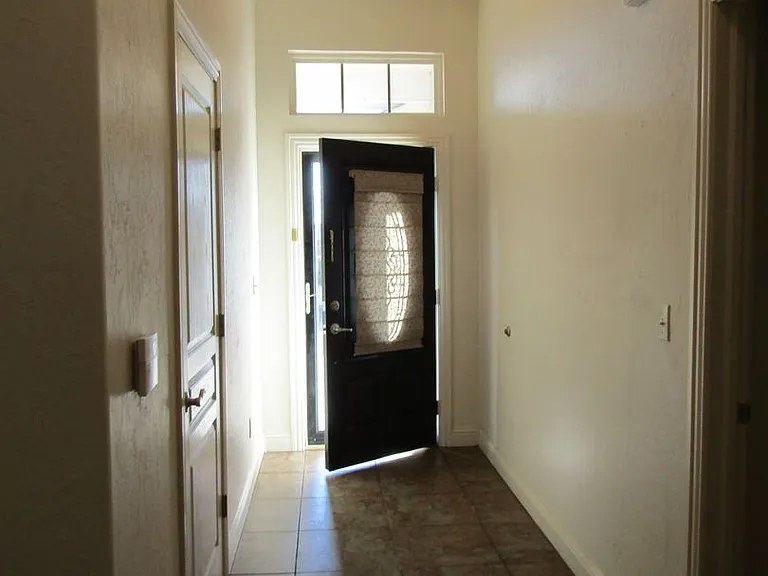 505 NW Fairway Villa Dr — Photo 17