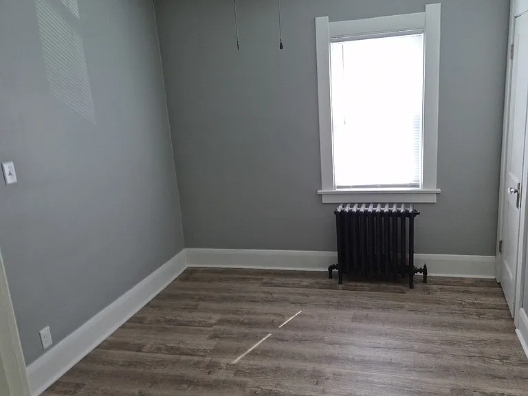715 E Hudson St — Photo 8