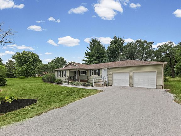 2nd image of 8517 N Cherryville Ln