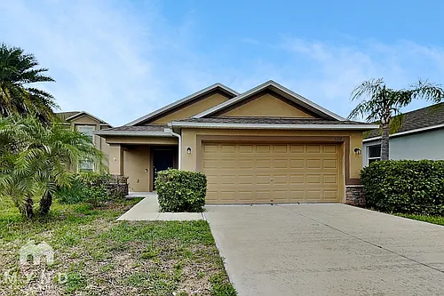 1212 Oak Pond St Photo 1