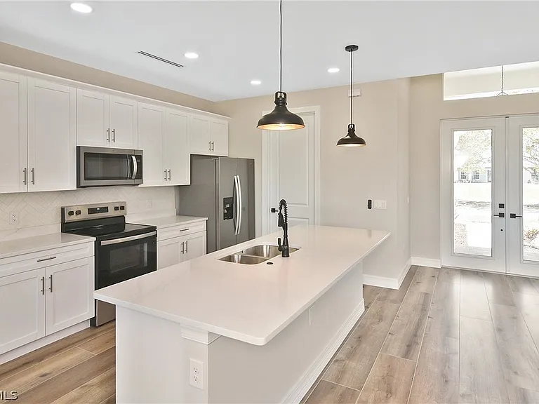 1906 NW 28th Ave — Photo 8