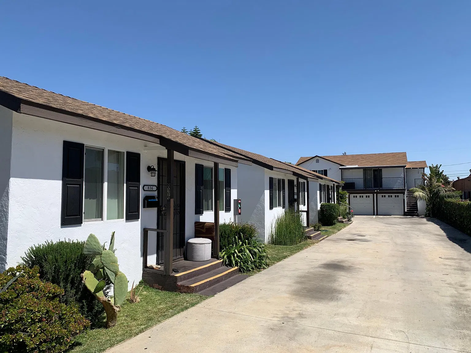 836 Bay View Ave — Photo 1