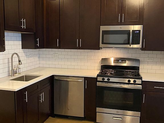 5th image of 7134 S Yates Blvd #3