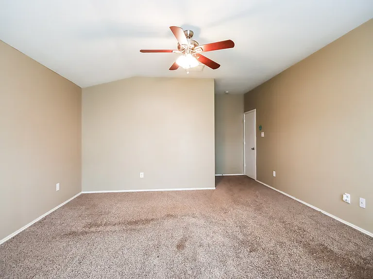 9315 Cold River Ct — Photo 8