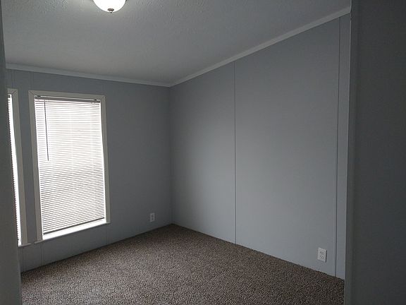 3rd image of 525 Continental Cir #525