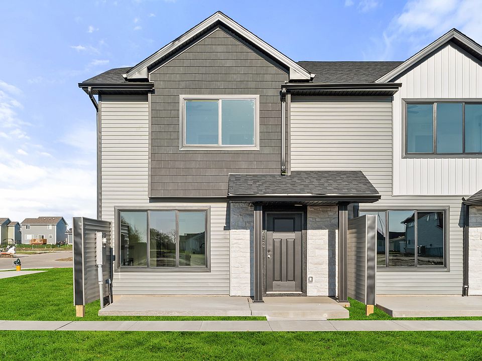 1st image of 612 NE Winding Trail Ln