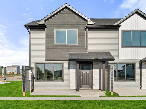 612 NE Winding Trail Ln, Ankeny, IA 50021