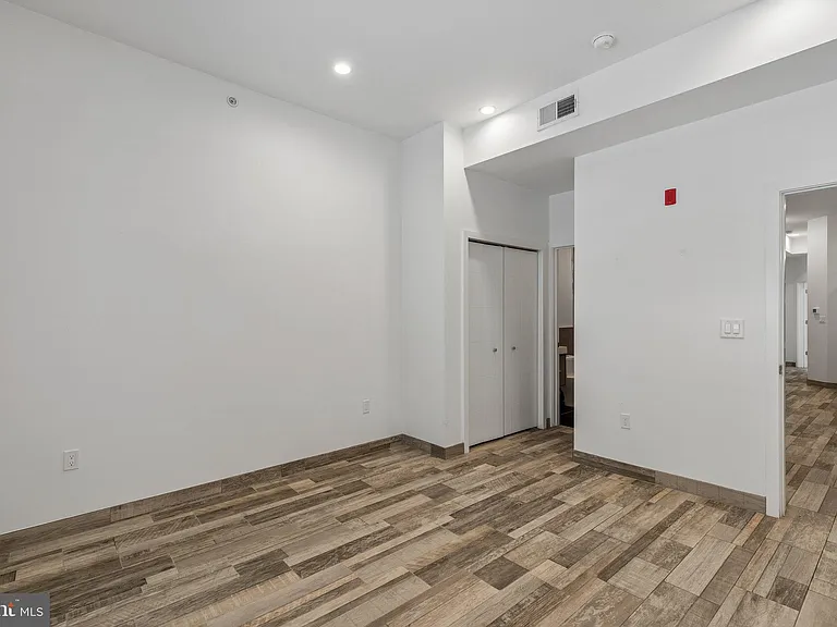 2028 E Fletcher St #1 — Photo 23