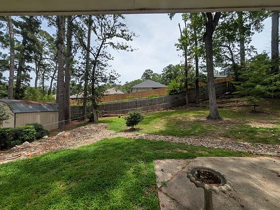 3rd image of 2812 Juniper Ln