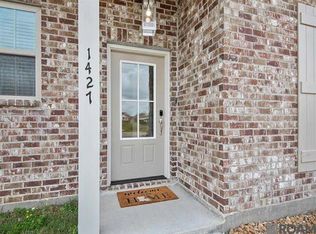 1427 Pelican Club Dr, Baton Rouge, LA 70820