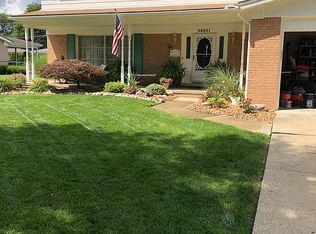 32831 Newcastle Dr, Warren, MI 48093