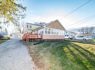 510 7th Ave, Silvis, IL 61282