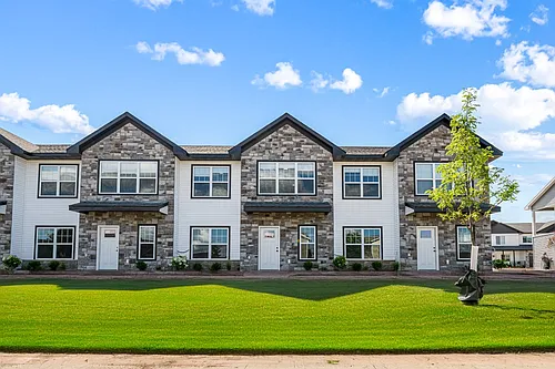 Sweetwater Townhomes Photo 1