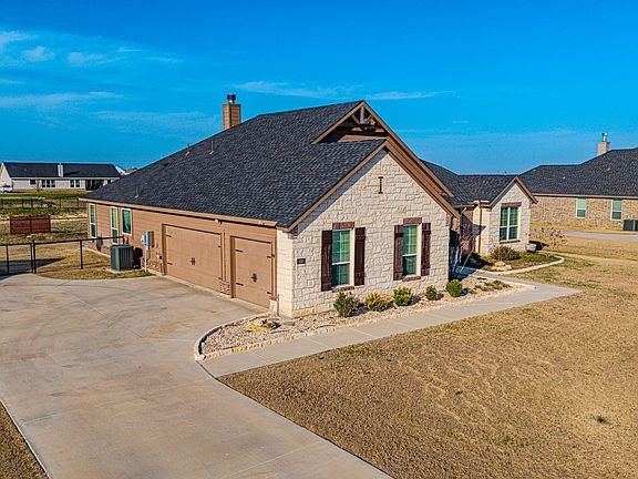 2nd image of 150 Oak Grove Dr