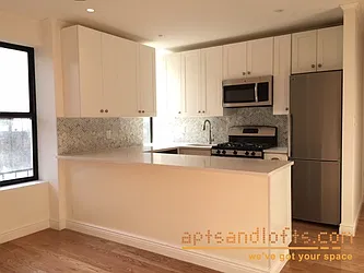 Rented by aptsandlofts.com