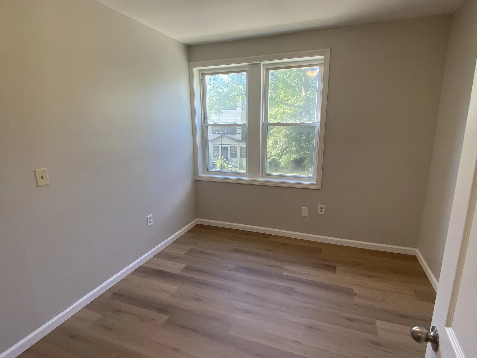 12-20 Rockville Street, Hartford, CT 06112 - 14B — Photo 2