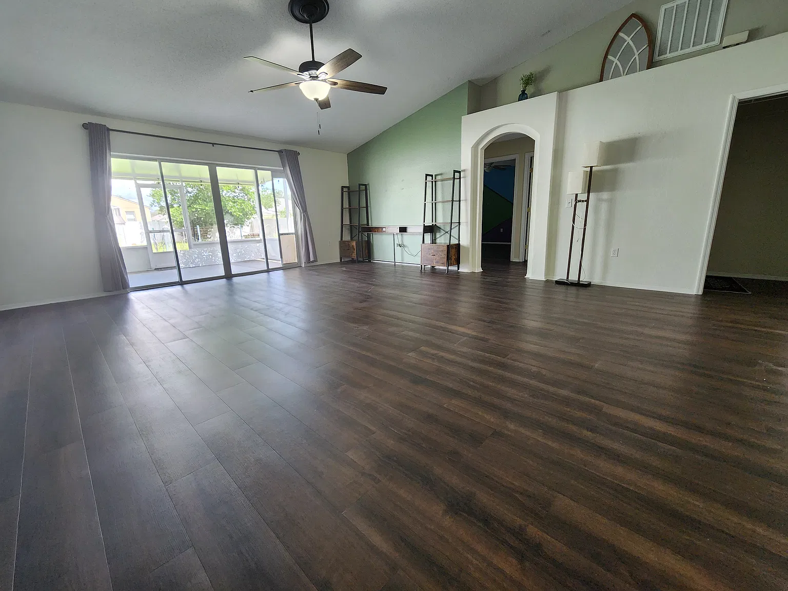 3 bed, 1795 sqft, $2,100 — Photo 4