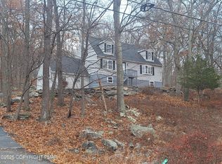 459 Pocono Blvd, Bushkill, PA 18324
