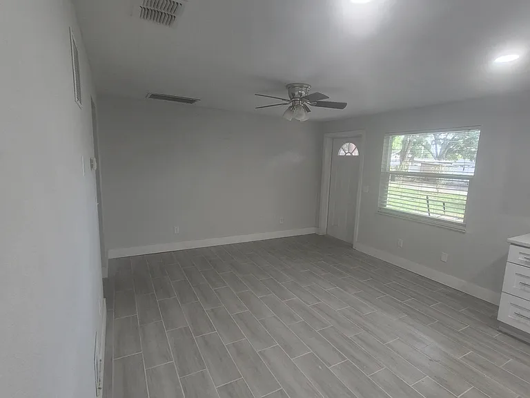 39145 6th Ave #7 — Photo 3
