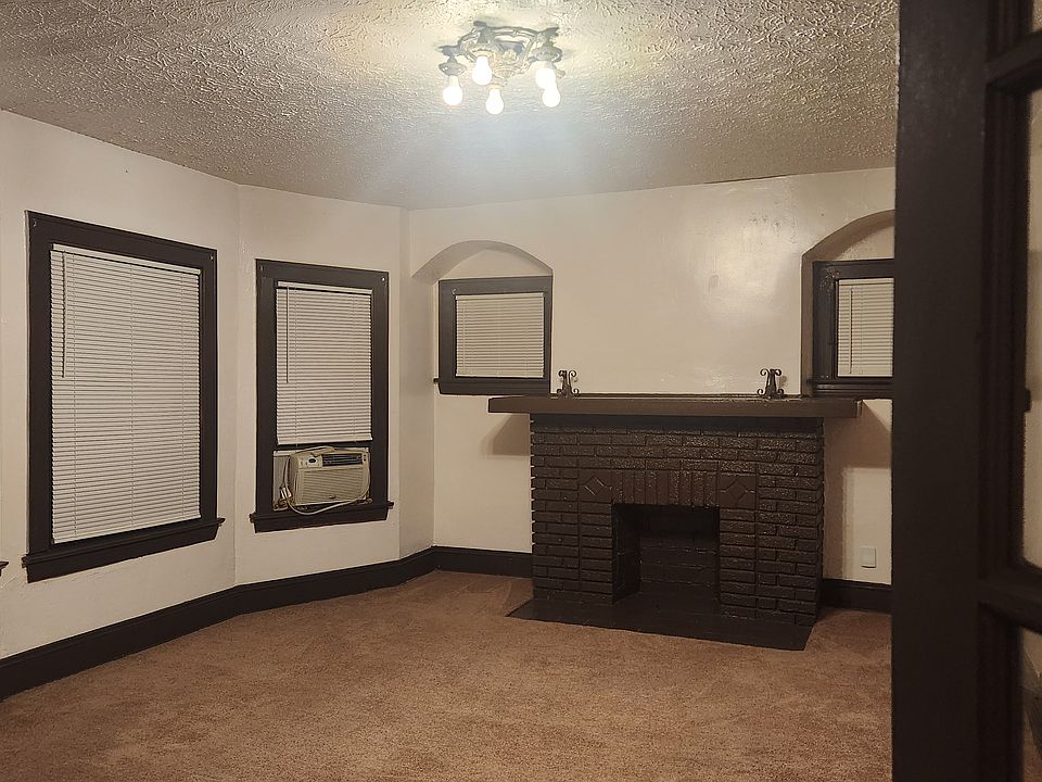 Large living rm