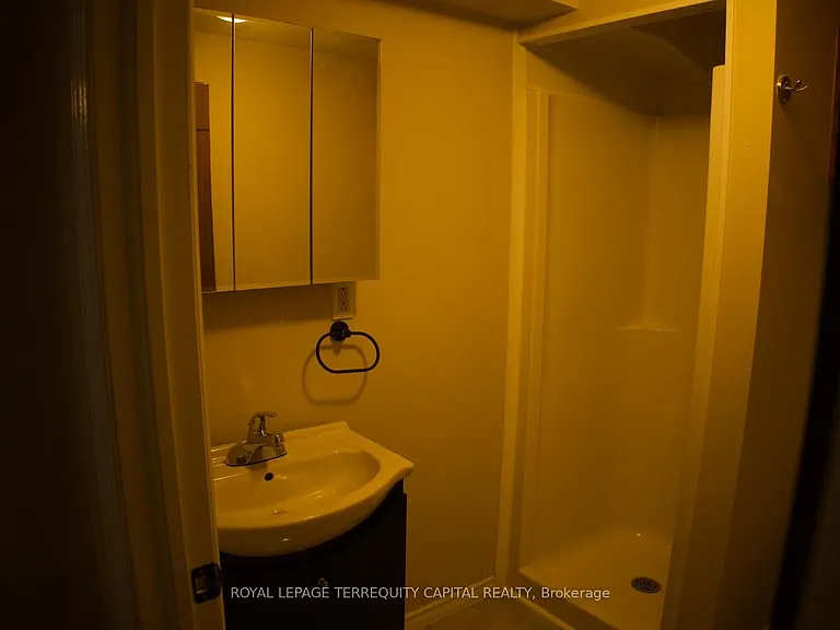 73 Hickory Heights Cres #LOWER — Photo 15