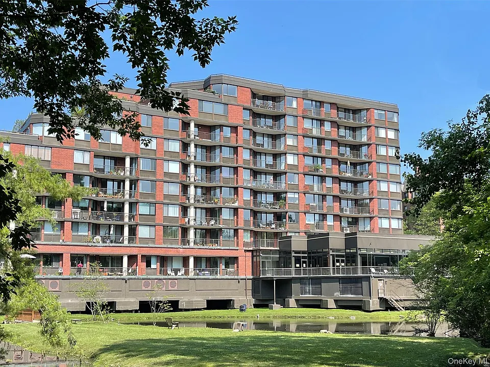 50 E Hartsdale Ave #2H