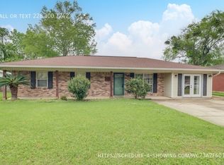 7201 Bienville Dr, Biloxi, MS 39532