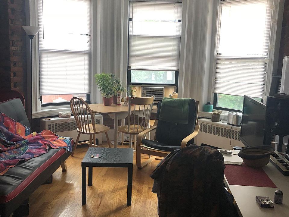 2nd image of 409 Marlborough St #5201