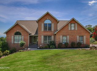 5501 Kesterbrooke Blvd, Knoxville, TN 37918