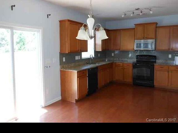 5th image of 4923 El Molino Dr