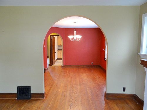 4th image of 6210 Oleatha Ave