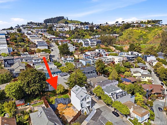 3rd image of 89 Nordhoff St