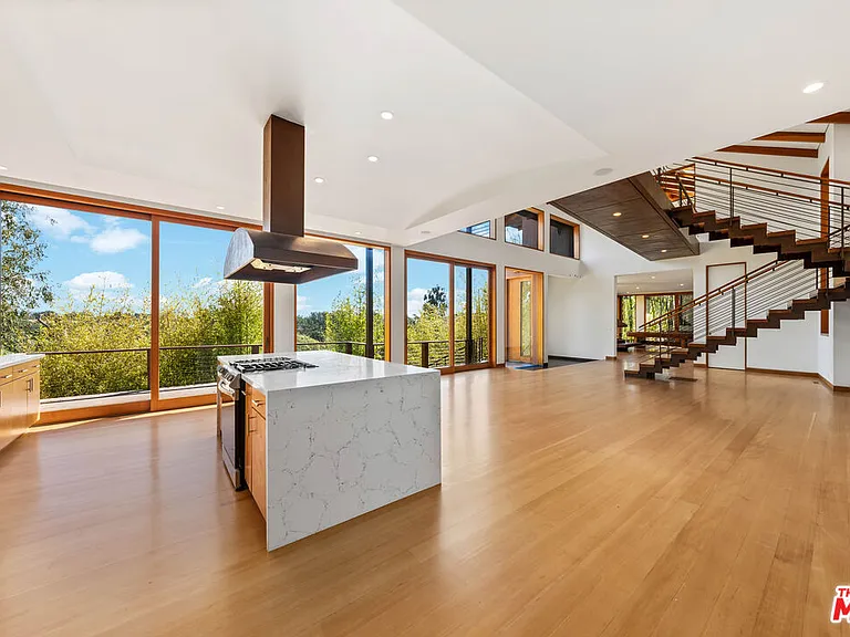 785 Napoli Dr — Photo 8